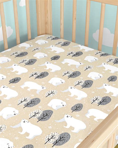 Koláž rôznych farebných prevedení a vzorov mušelínových setov do postieľky.