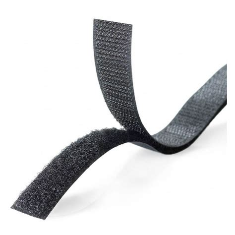 Detailné fotografie rôznych typov upevnenia rukávnikov na rukoväť kočíka (cvoky, zipsy, suchý zips)