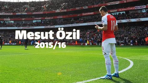 Mesut Özil s trofejou Majstrovstiev sveta