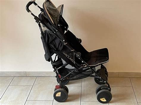 Detail 5-bodového bezpečnostného pásu v kočíku Maclaren Techno XT