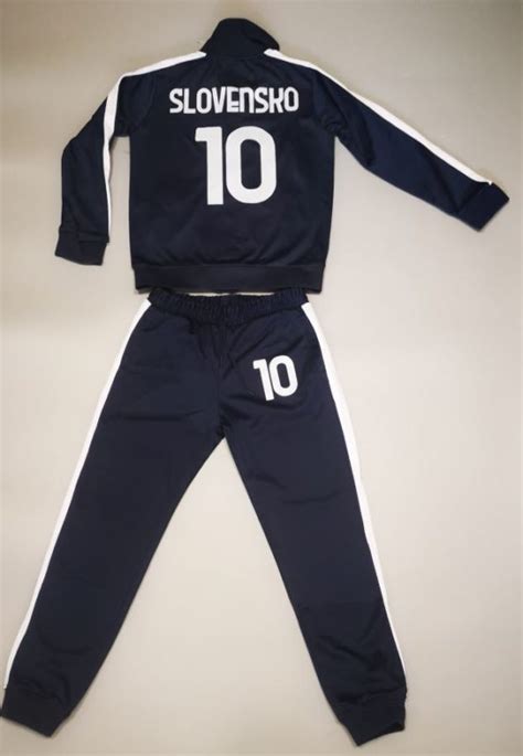 Ilustrácia rôznych typov detských mikín: športová, jednofarebná, s potlačou.