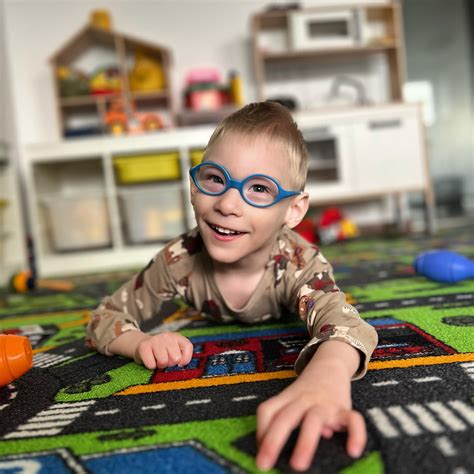 Infografika zobrazujúca hlavné orgány a systémy, ktoré sú najviac ohrozené u predčasne narodených detí.