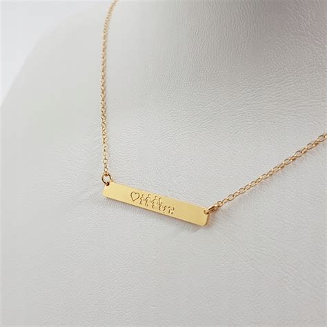 Dizajn náramku pre mamu a dieťa s gravírovaním