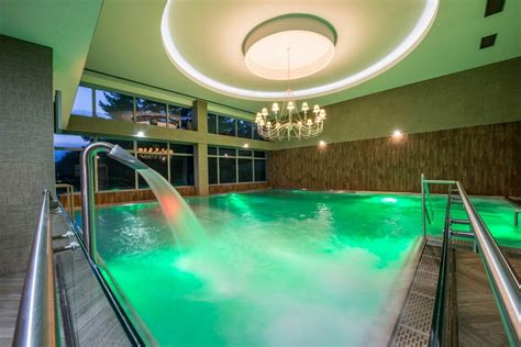 Ilustračná fotografia liečebného bazéna v kúpeľoch