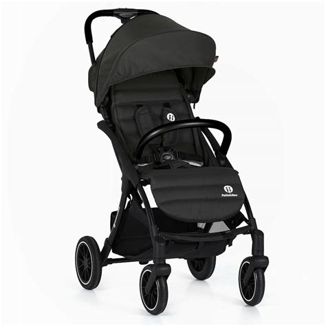 Športový kočík Petite & Mars Sport Cross Absolute v akcii na mestských uliciach