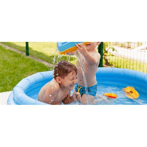 Obrázok dieťaťa v bazéne s nepremokavou plienkou