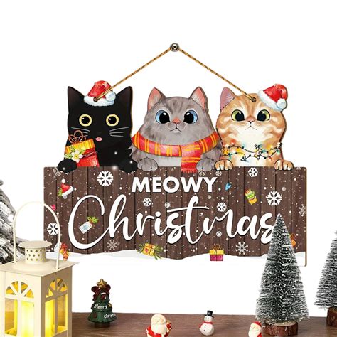 Deti v jesennom oblečení s čiapkami a šálmi