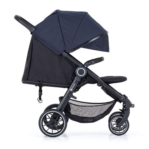 Športový kočík Petite&Mars Street+ s detailom na koženkovej rukoväti