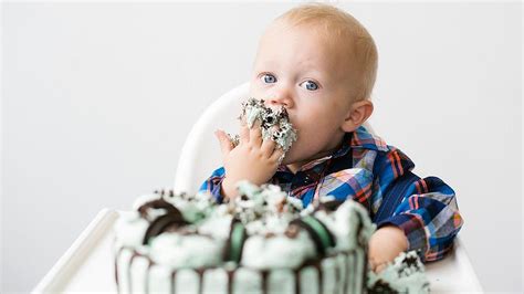 Ilustračná fotografia rôznych plienkových tort pre bábätká.