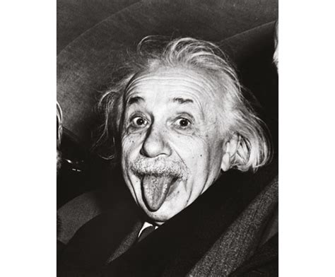 fotografia bábätka s vyplazeným jazykom