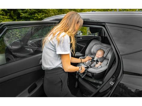 Ilustrácia systému Isofix a jeho uchytenia vo vozidle