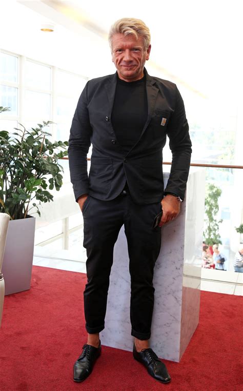 Ilustračná fotografia herca Richarda Stankeho v divadelnom kostýme.