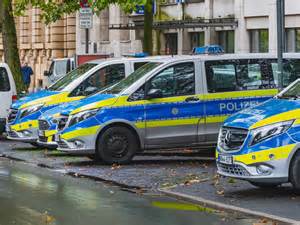 Ilustračné foto mladej rodiny s bábätkom