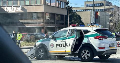reprezentatívna fotografia policajného auta