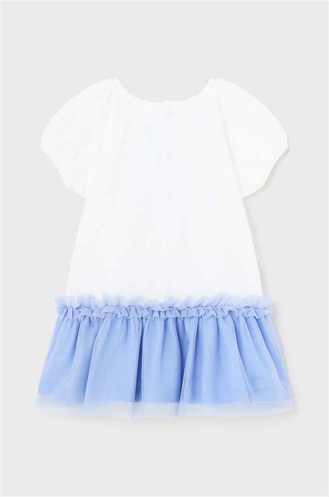 Ilustračná fotografia rôznych štýlov šiat pre bábätká