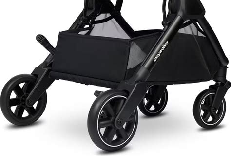 Dizajn ľahkej hliníkovej konštrukcie športového kočíka s otočnými prednými kolesami