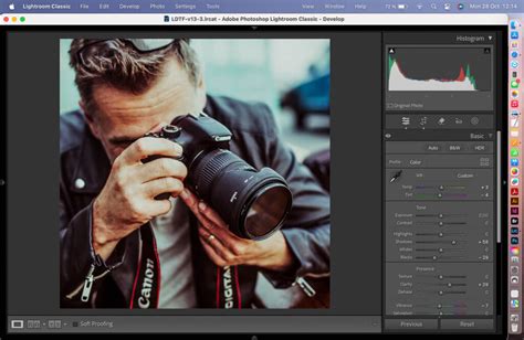Ilustrácia procesu úpravy fotografií v editore (napr. Lightroom)