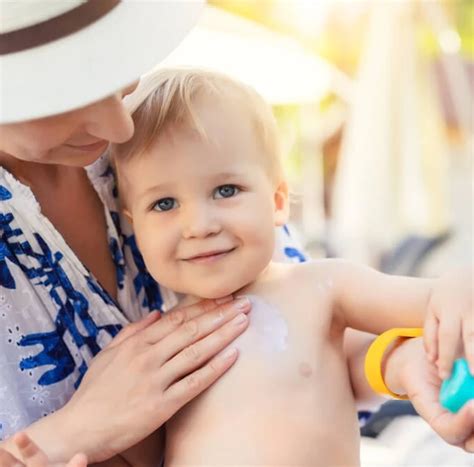 Ilustrácia starostlivosti o pokožku bábätka v lete