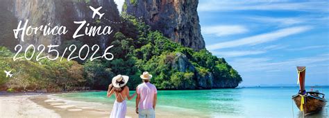 Fotografia rodiny s bábätkom na dovolenke pri mori