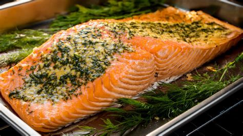 Pripravený losos s prílohou