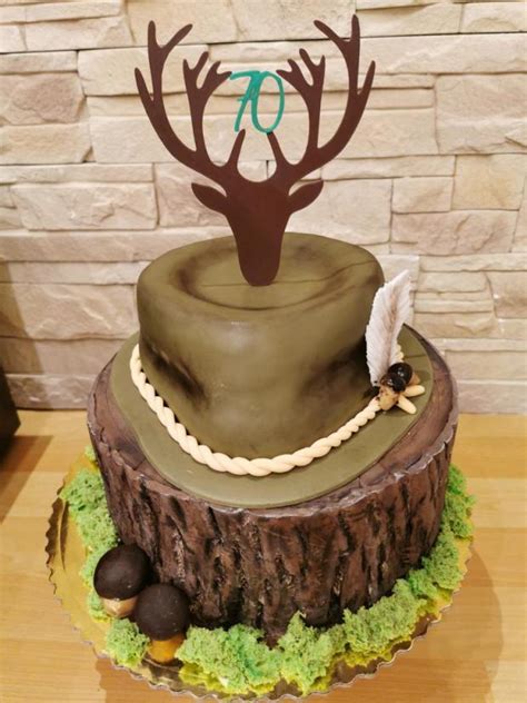 Torta pre poľovníka s motívom lesa a zvierat