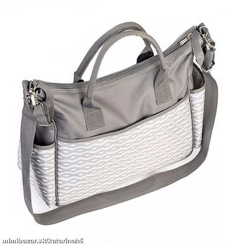 infografika s detailným rozložením 11 vreciek prebaľovacej tašky BabyOno So City!