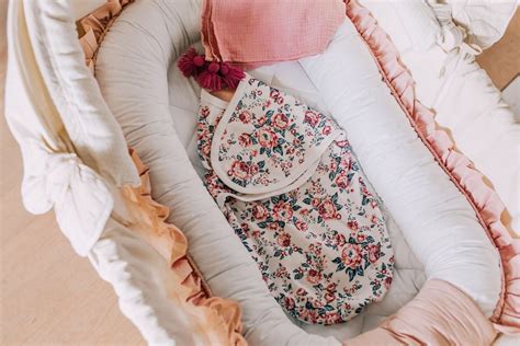 Fotografia obsah balíka Union Baby BOX s produktmi pre novorodencov.