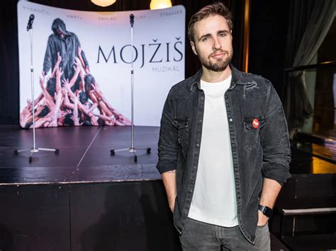 Scéna z muzikálu Mojžiš.