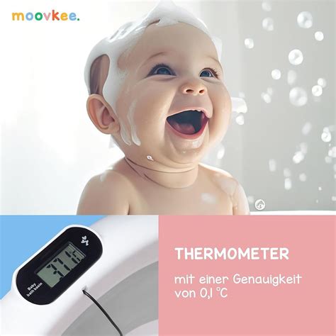 Ilustrácia dieťaťa s teplomerom a usmievajúcej sa matky