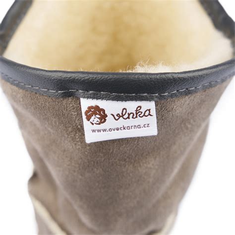 Ilustračné foto Danke Strokovej v dielni s ovčou vlnou a látkami