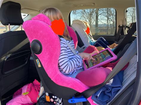 Schéma znázorňujúca rôzne dĺžky fusaku Womar a ich použitie v autosedačke a kočíku