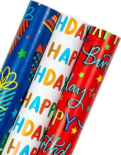 Ilustrácia znázorňujúca rôzne fázy prebaľovania dieťaťa