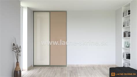dizajn posuvných dverí vstavanej skrine so zrkadlami