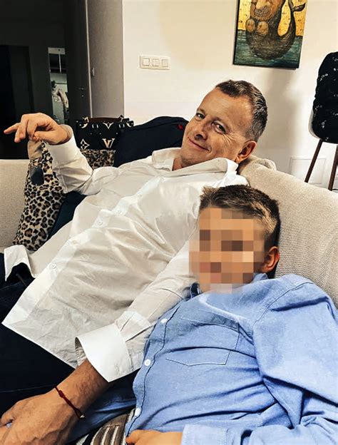 Fotografia Barbory Šilhárovej s adoptovaným synom Miškom