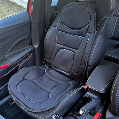 Vizualizácia otočnej autosedačky s možnosťou polohovania