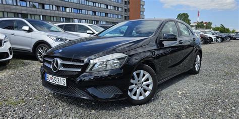 Ilustračná fotografia prevráteného auta