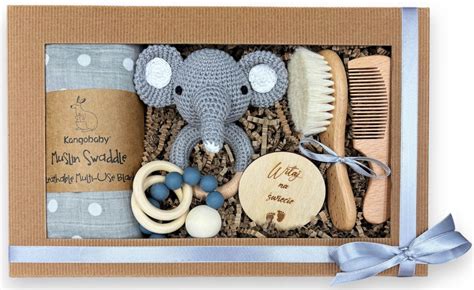 Ukážka rôznych druhov šperkov vhodných ako darček k narodeniu dieťaťa