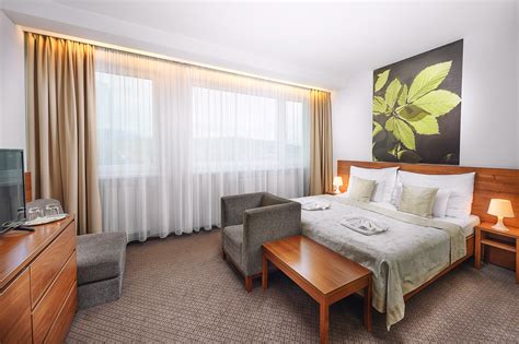 Ilustrácia znázorňujúca ideálnu spálňu pre dieťa (tmavá, tichá, s pohodlnou posteľou)