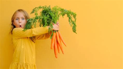 deti pri príprave zdravého jedla