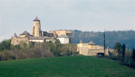 drevené náradie a domáce tkaniny z okolia Starej Ľubovne