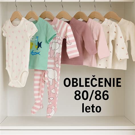 Rozmanité druhy dievčenského oblečenia v ponuke bazáru