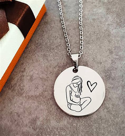 Ilustrácia tehotnej ženy s dojčiacim vankúšom