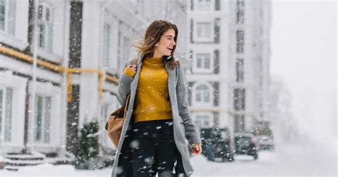 Ilustračná fotografia detského oka s miernym začervenaním