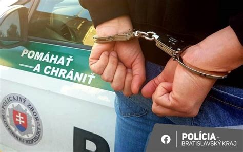 ilustrácia znázorňujúca policajta a jeho rodinu