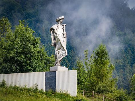 Pamätník Juraja Jánošíka v Terchovej