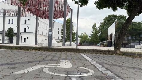 Ilustračná fotografia osoby s preukazom ZŤP