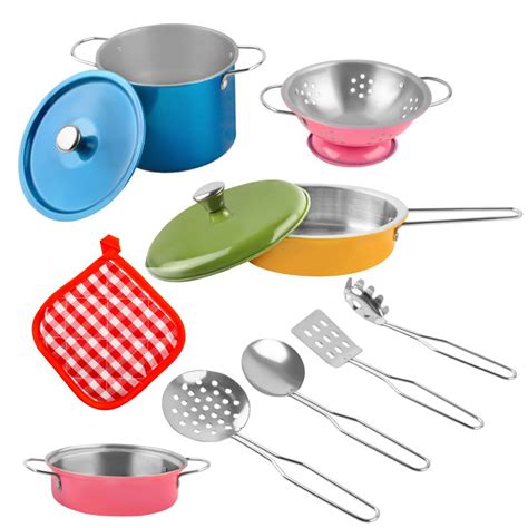 Sada farebného kuchynského riadu pre deti