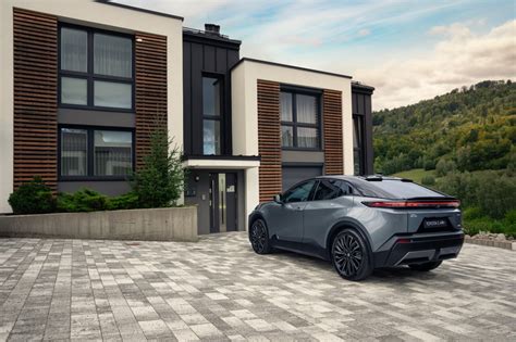 Ukážka kočíka MOON STYLE 2021 s dôrazom na skladnosť a dizajn