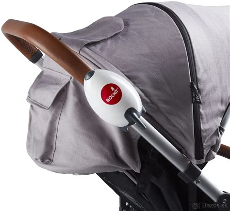 Obrázok zariadenia Rockit pripevneného k rámu kočíka